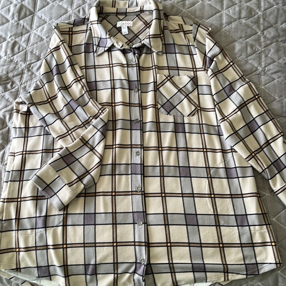Denim&Co Checkered Tunic in Black and Cream - Picture 3 of 10